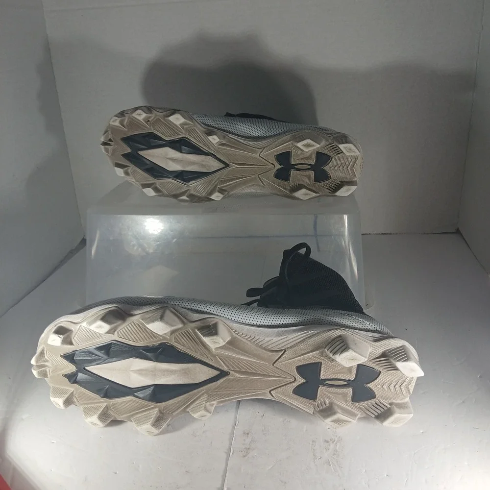Under Armour Highlight RM Football Cleats 9 Black White High Top Gridiron Sports